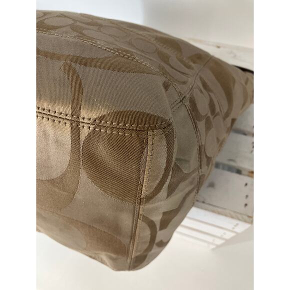 COACH 14449 LARGE TAN, BROWN SIGNAUTE PRINT SHOULDER BAG - Picture 7 of 16